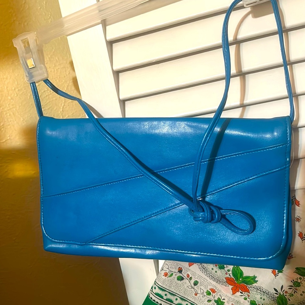 Vintage blue cross body bag